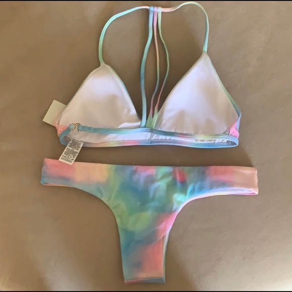 NWT'S UNICORN 🦄 BIKINI 👙 | TOP LARGE/ BOTTOMS MEDIUM - Picture 3 of 3